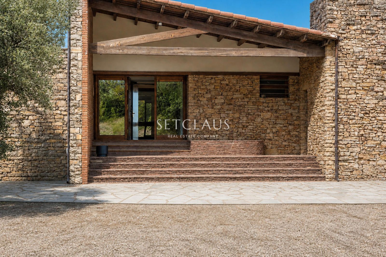 Comprar Finca amb privadesa i una gran parcel·la de 54000m foto 22