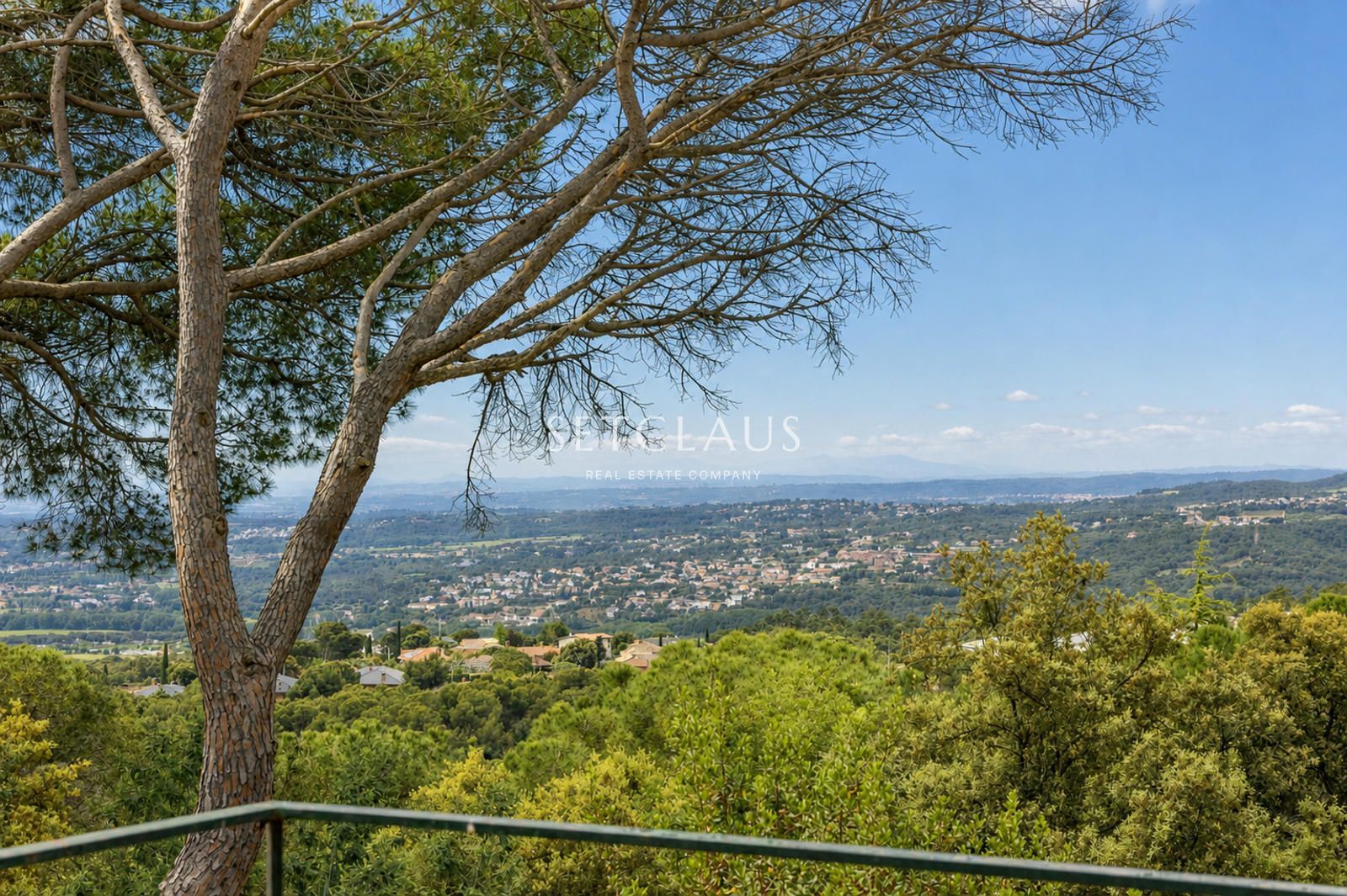 Comprar Finca amb privadesa i una gran parcel·la de 54000m foto 24