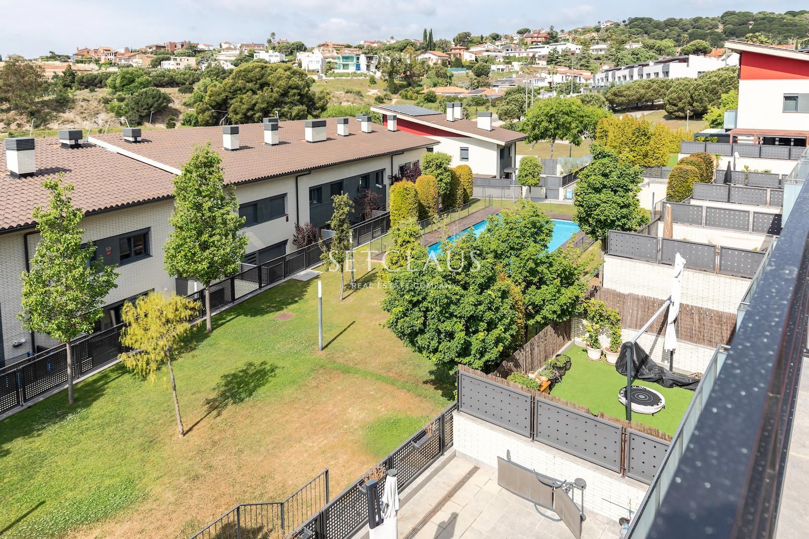 Inmueble TEIÀ. Casa adosada con zona comunitaria y piscina comunitaria foto 1