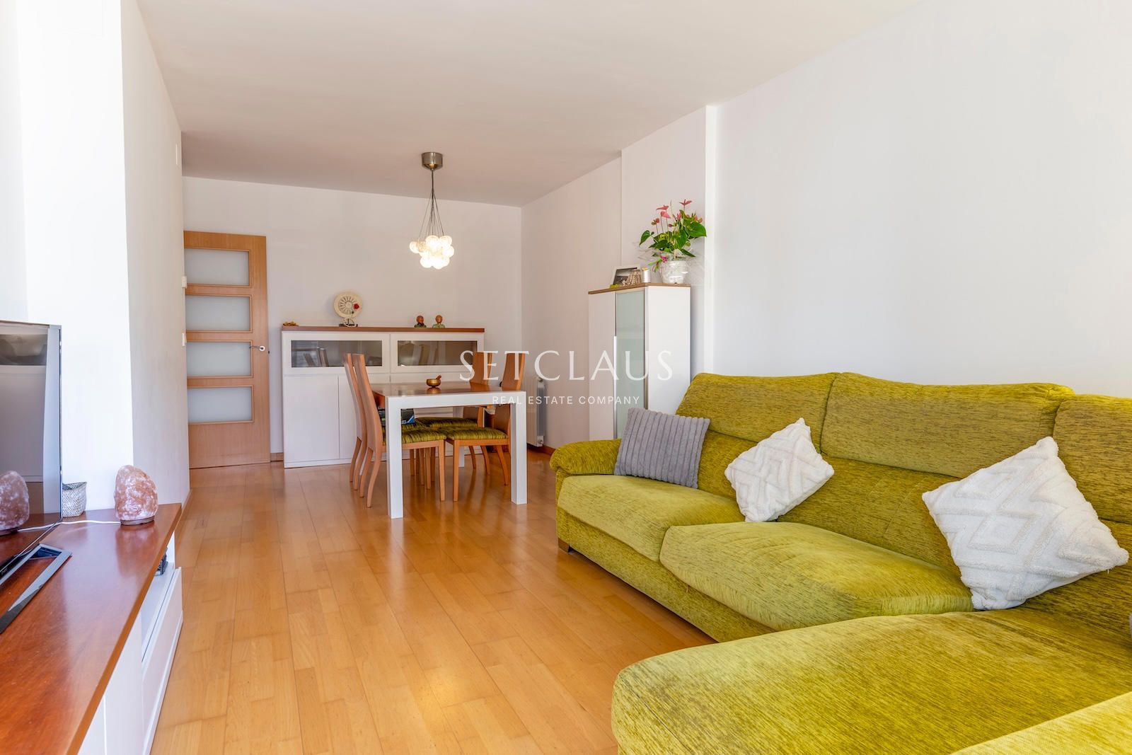 Impeccable apartment with terrace. 3 habitaciones, 2 baños, 103.13 m² en venta.