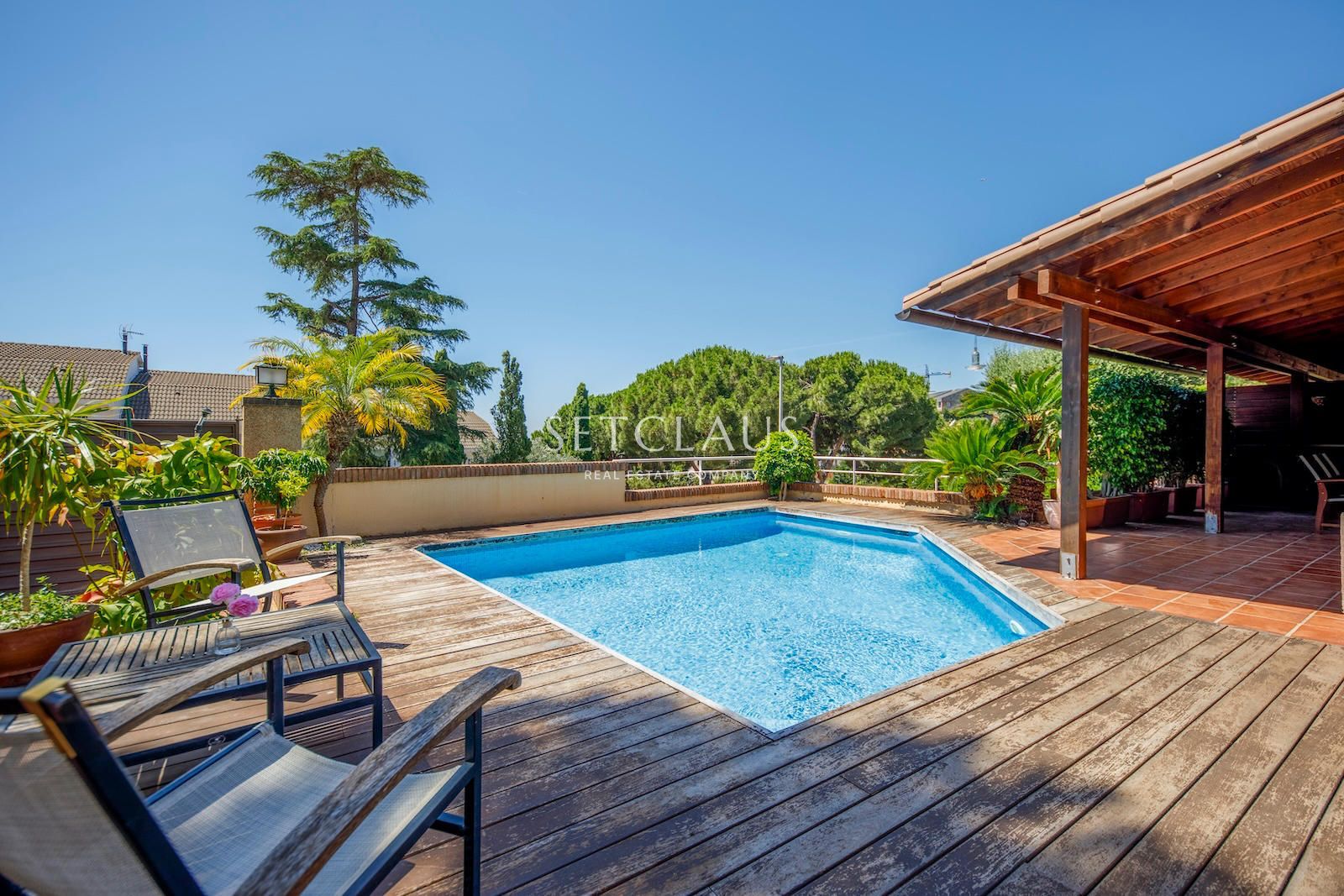 Comprar Chalet pareado con piscina privada, amplia terraza y vistas despejadas en Teià foto 2