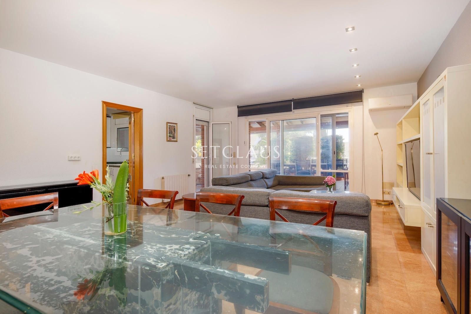 Comprar Chalet pareado con piscina privada, amplia terraza y vistas despejadas en Teià foto 16