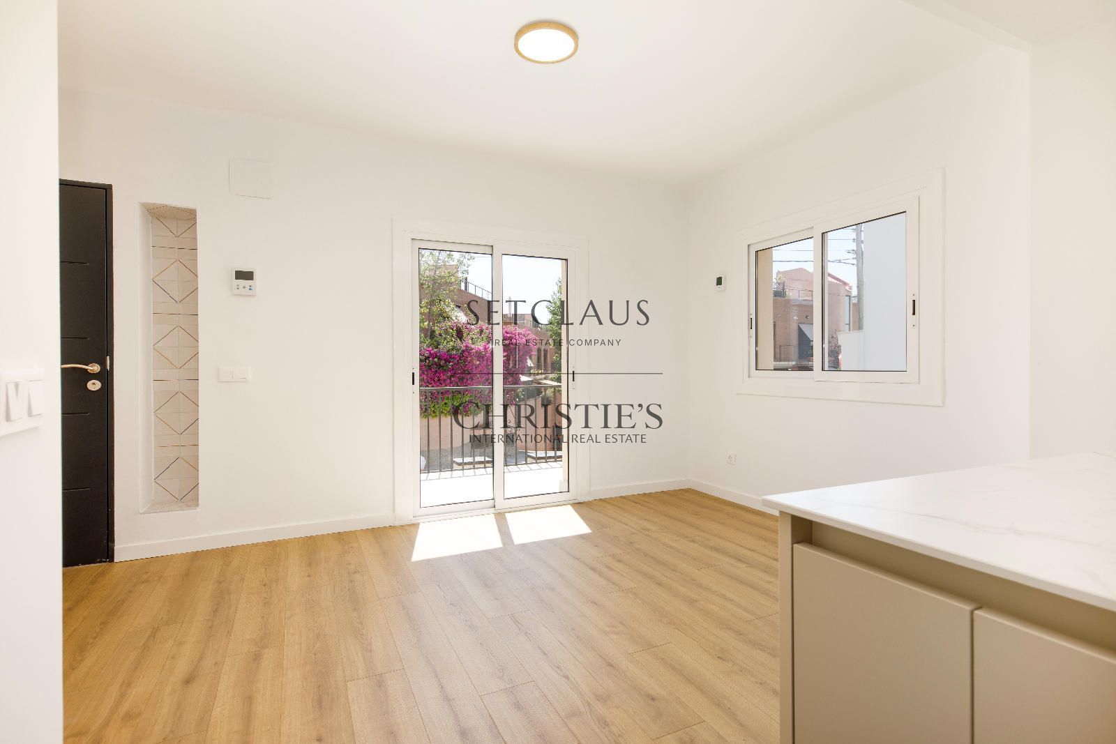 Comprar Casa pareada a estrenar con jardín  garaje y piscina en Can Sors (Alella) foto 9