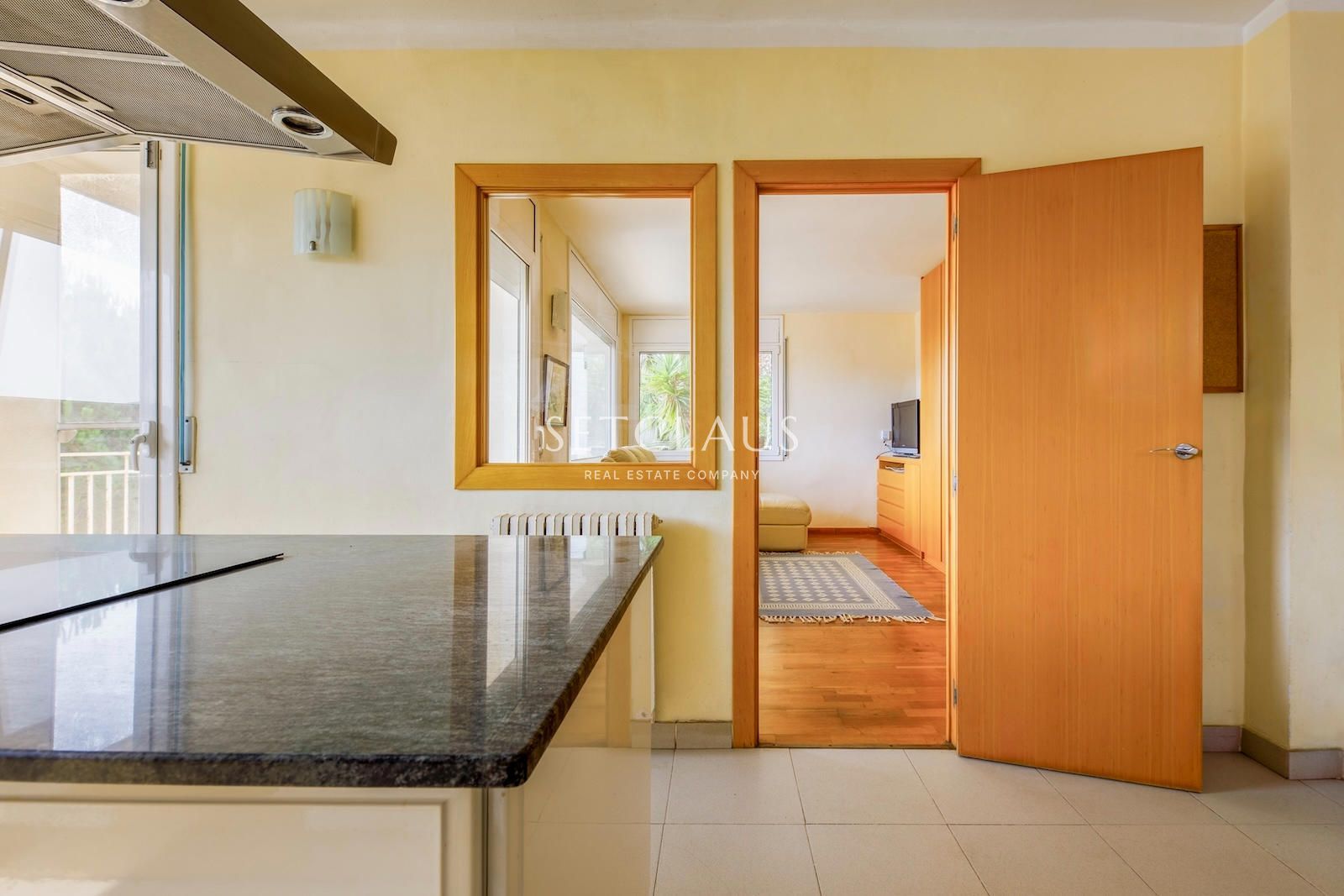 Inmueble Chalet independiente con vista panoramicas ascensor piscina y placas solares foto 35