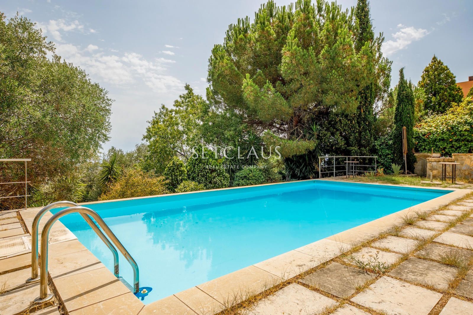 Inmueble Chalet independiente con vista panoramicas ascensor piscina y placas solares foto 2
