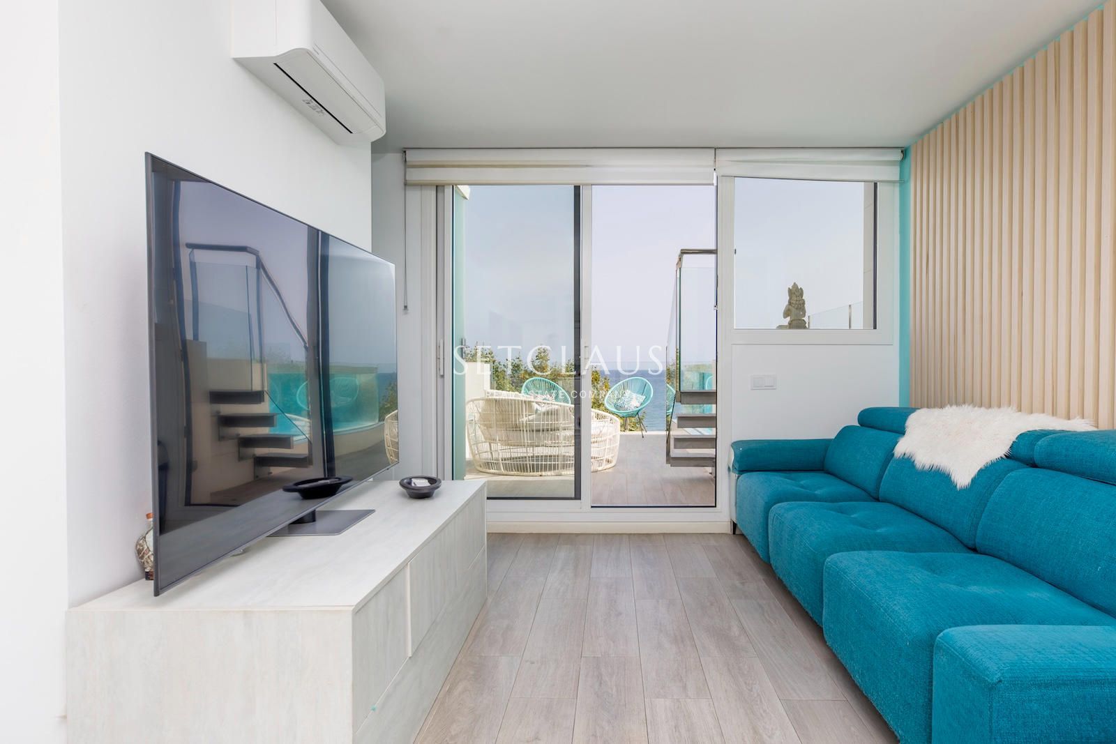 Inmueble Tríplex en primera línea de mar con piscina privada foto 7