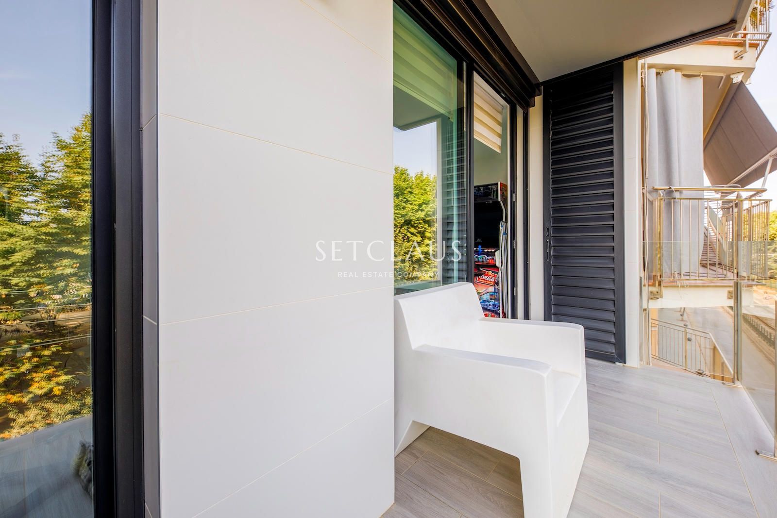 Inmueble Tríplex en primera línea de mar con piscina privada foto 25