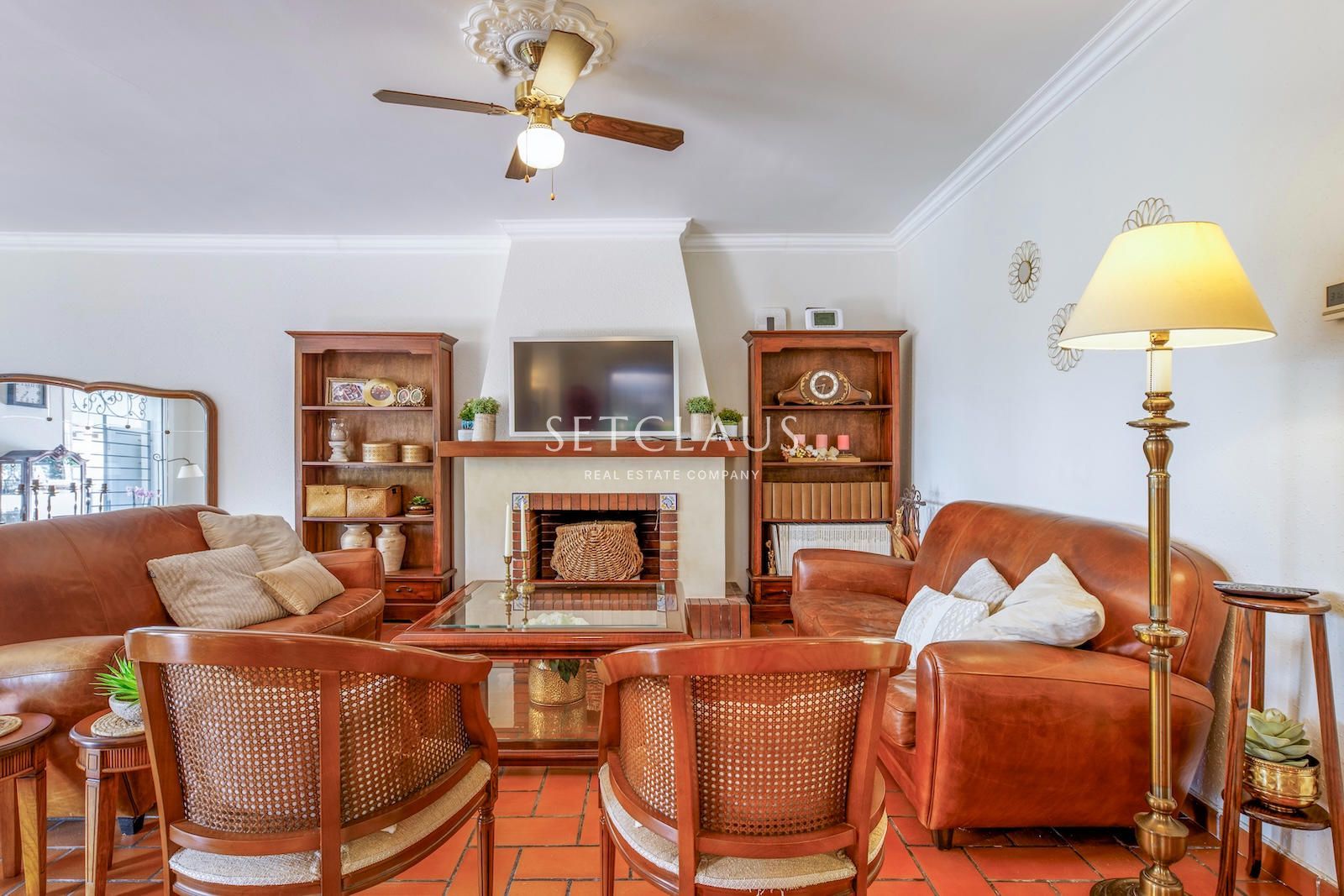 Comprar Exclusivo chalet independiente con gran parcela, piscina y privacidad foto 11