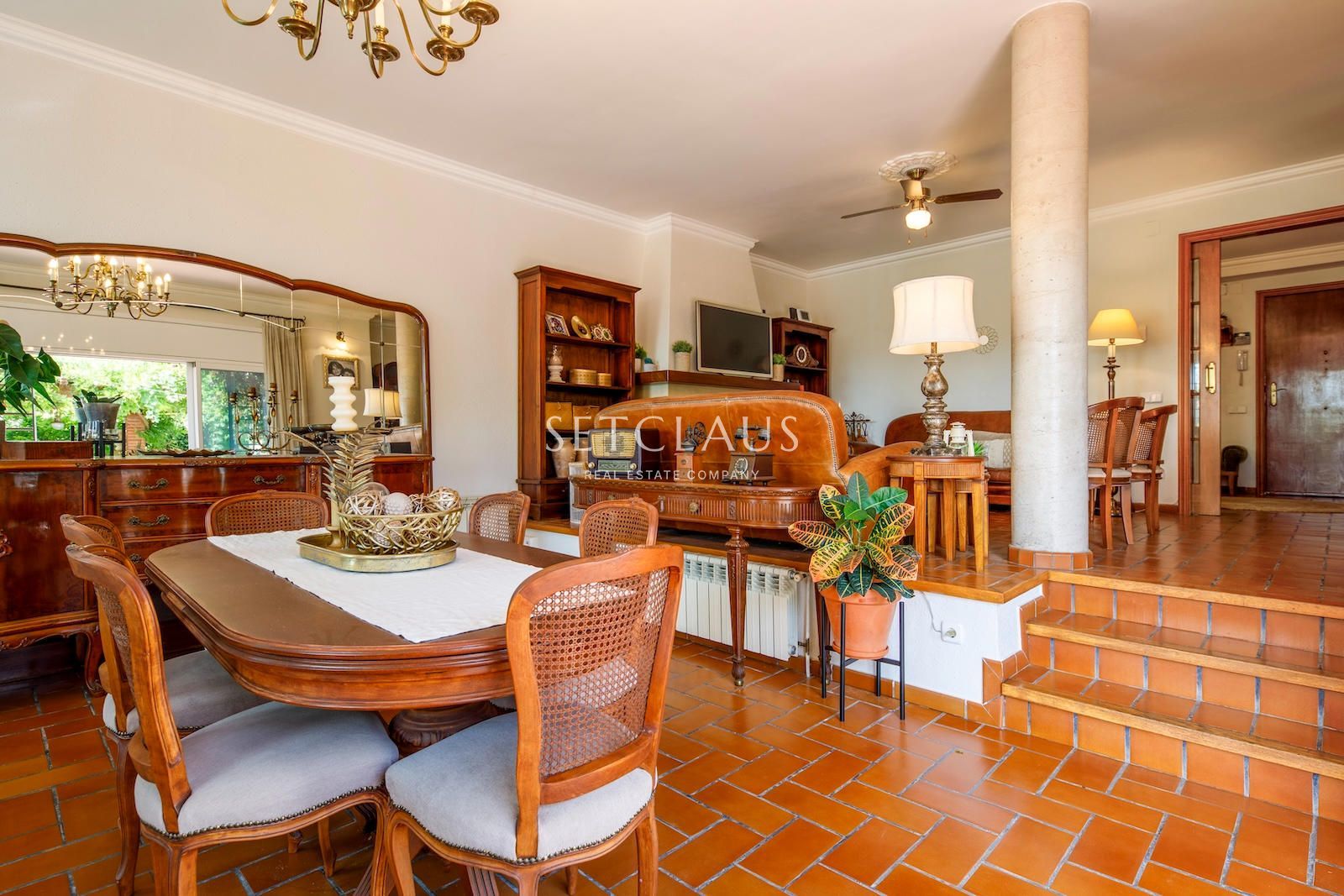 Comprar Exclusivo chalet independiente con gran parcela, piscina y privacidad foto 13
