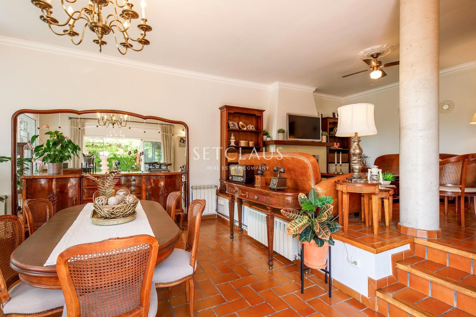 Comprar Exclusivo chalet independiente con gran parcela, piscina y privacidad foto 14