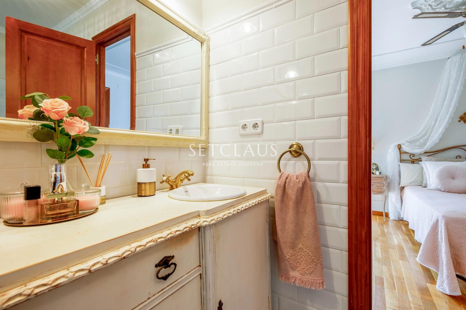 Comprar Exclusivo chalet independiente con gran parcela, piscina y privacidad foto 27