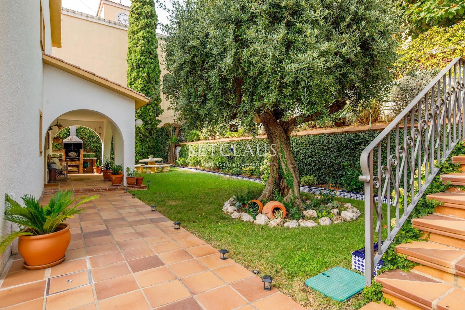 Comprar Exclusivo chalet independiente con gran parcela, piscina y privacidad foto 37