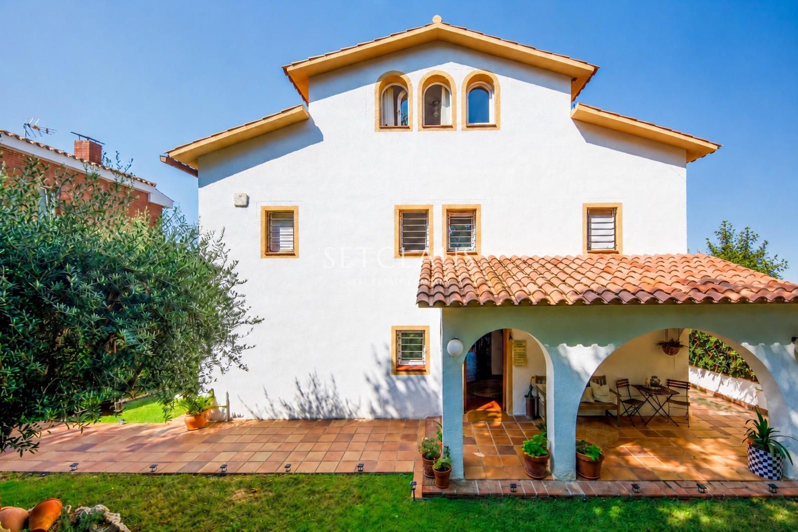 Comprar Exclusivo chalet independiente con gran parcela, piscina y privacidad foto 39