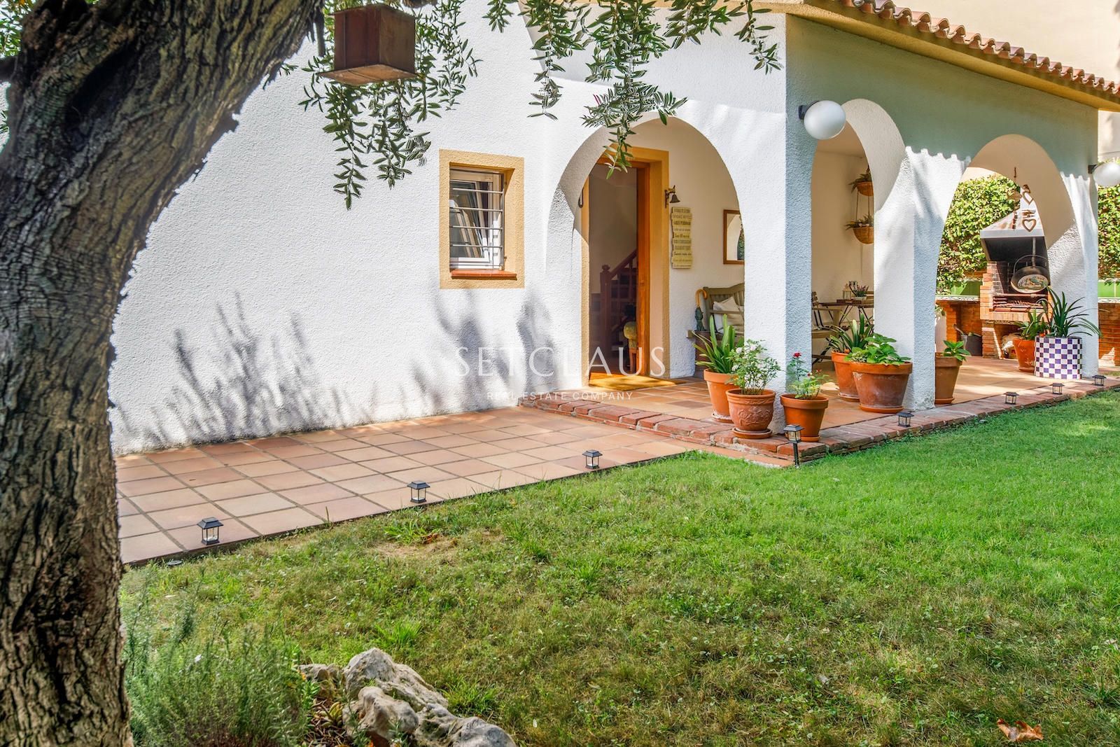 Comprar Exclusivo chalet independiente con gran parcela, piscina y privacidad foto 40
