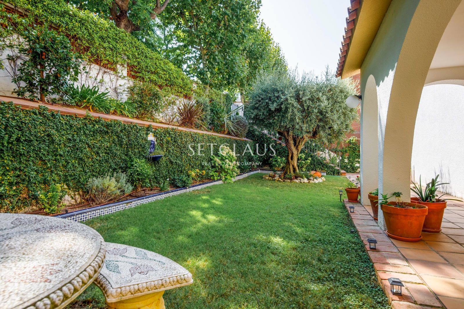 Comprar Exclusivo chalet independiente con gran parcela, piscina y privacidad foto 43