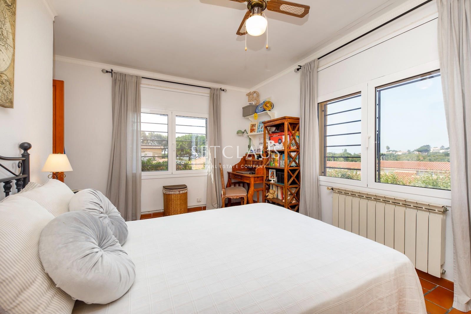Comprar Exclusivo chalet independiente con gran parcela, piscina y privacidad foto 47