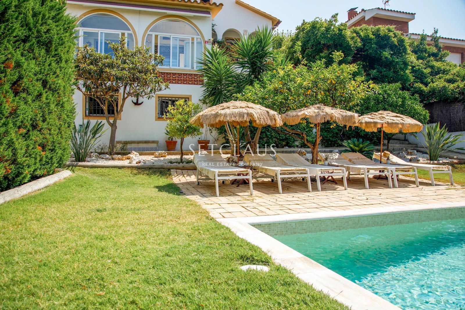 Comprar Exclusivo chalet independiente con gran parcela, piscina y privacidad foto 52