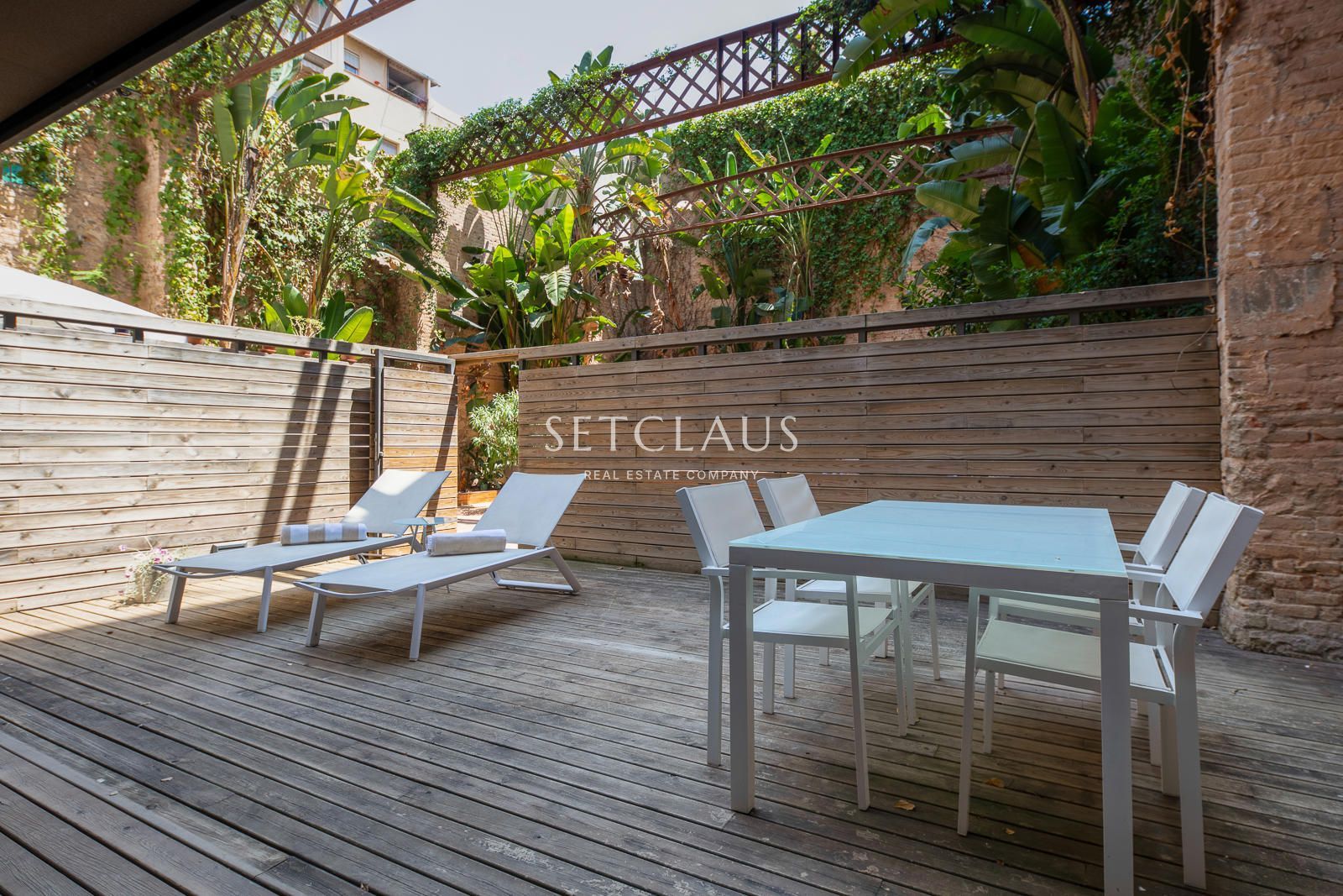 Comprar Designer apartment with private terrace in a renovated historic building foto 2