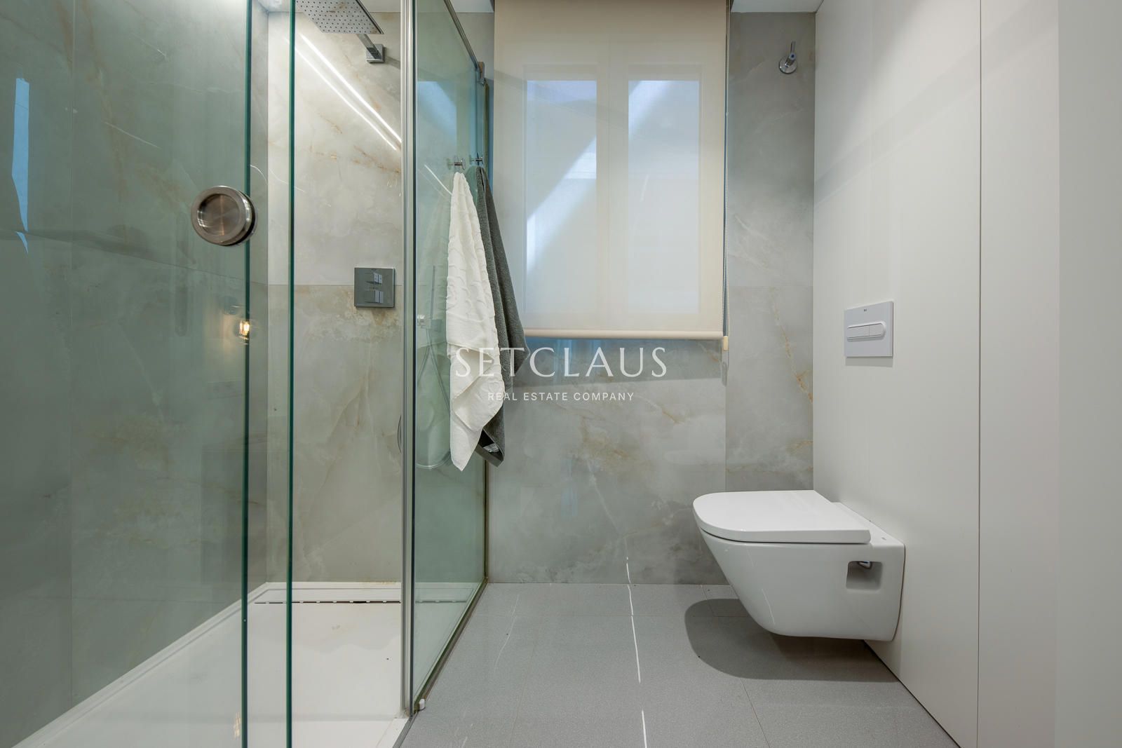 Comprar Exclusivo ático con terraza, reformado en 2024 y certificado Passive House foto 29