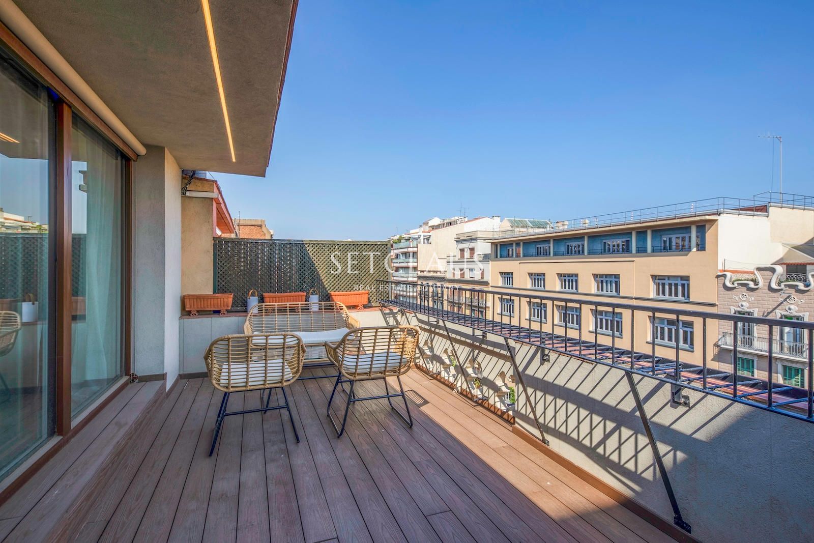 Comprar Exclusivo ático con terraza, reformado en 2024 y certificado Passive House foto 15