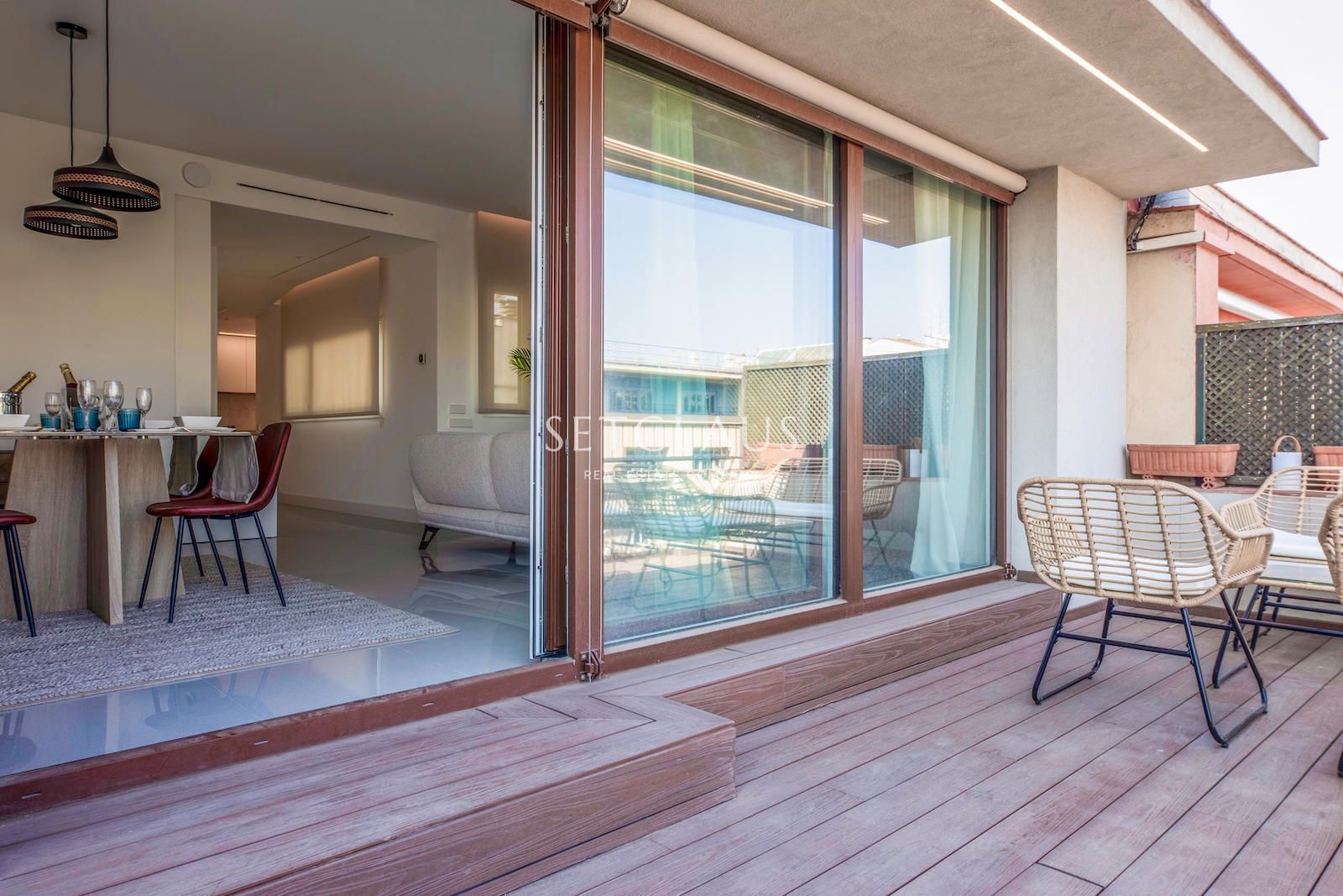Comprar Exclusivo ático con terraza, reformado en 2024 y certificado Passive House foto 18