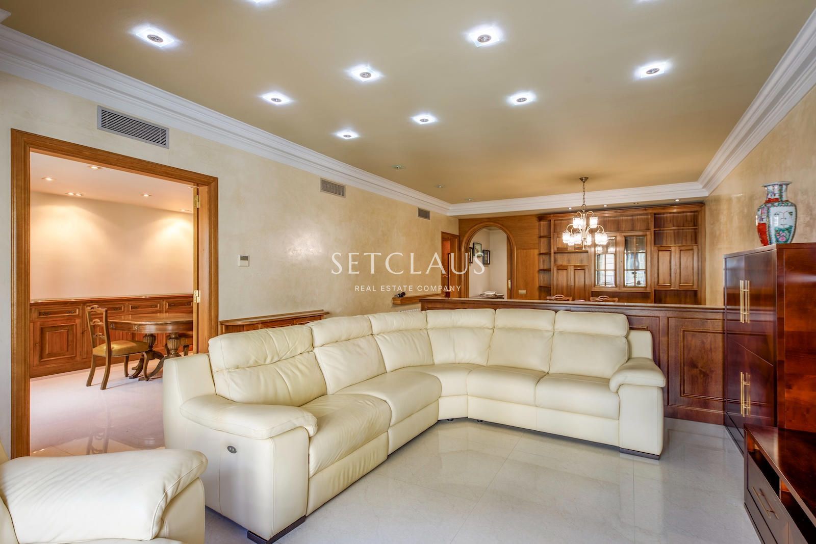 Inmueble Residencia reformada en finca regia junto a Passeig de Gràcia foto 1