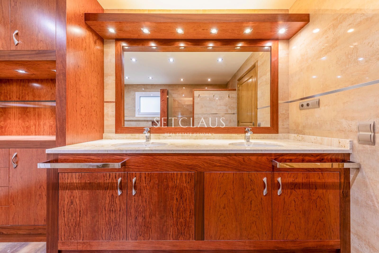 Inmueble Residencia reformada en finca regia junto a Passeig de Gràcia foto 33