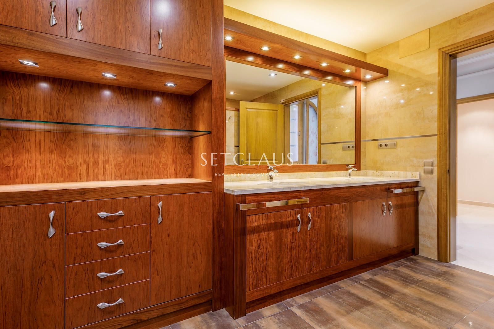 Inmueble Residencia reformada en finca regia junto a Passeig de Gràcia foto 35