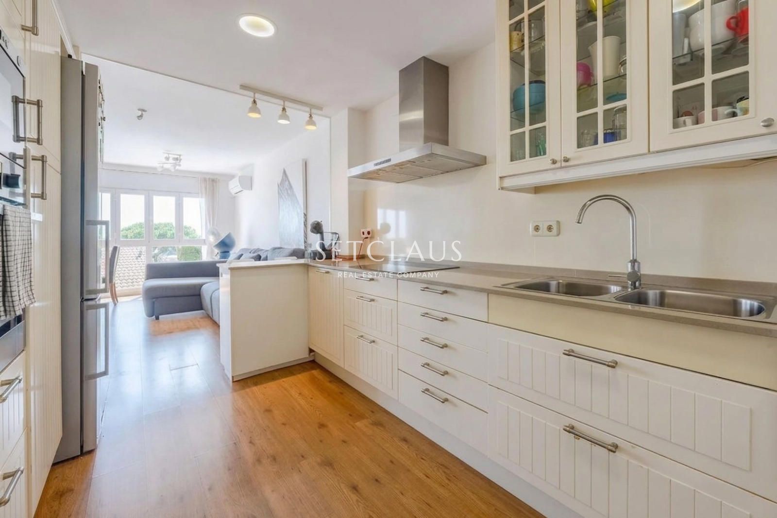 Inmueble Renovated townhouse with sea views, private garden and spacious rooms in Vilassar de Dalt foto 7
