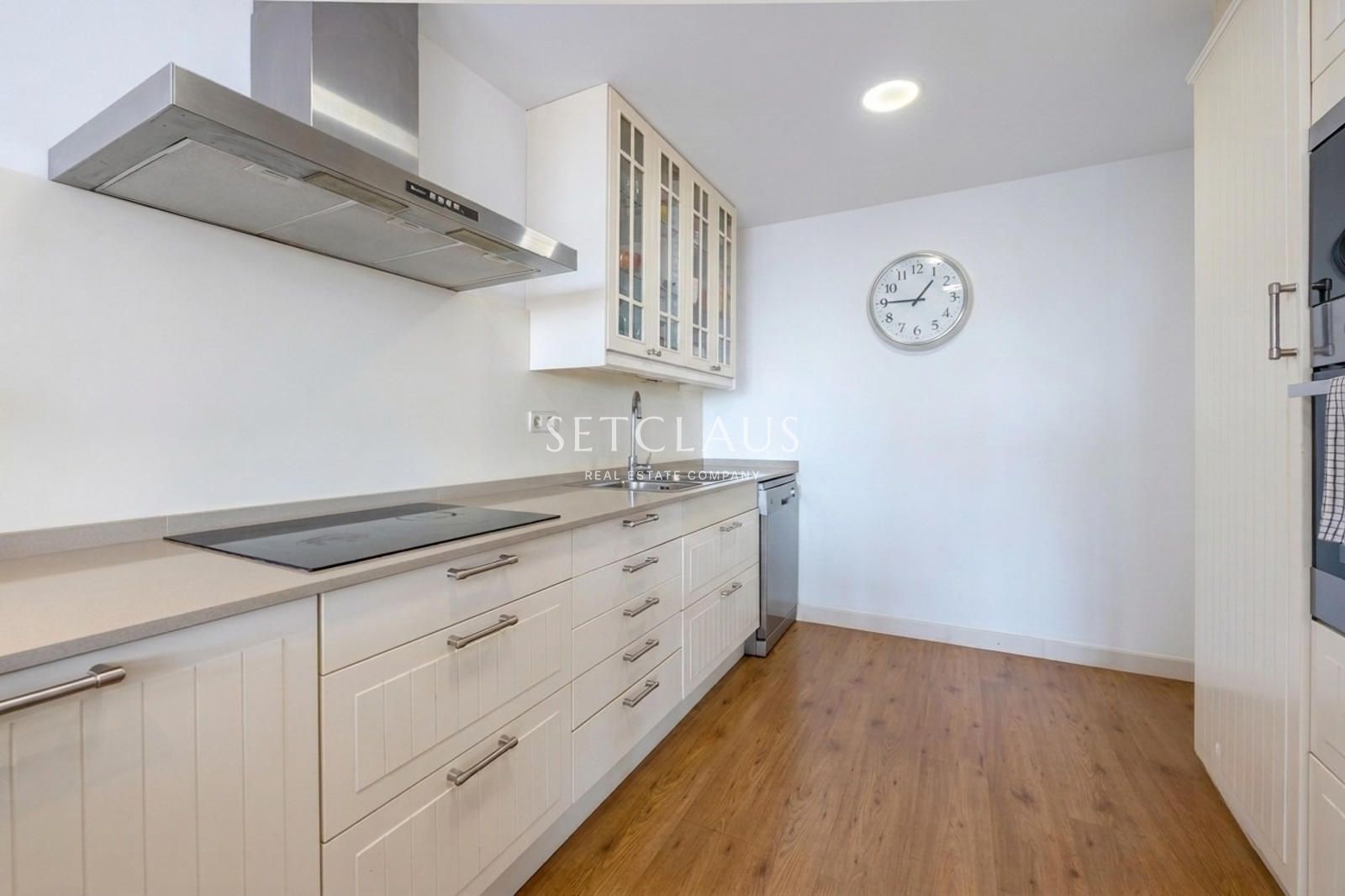 Inmueble Renovated townhouse with sea views, private garden and spacious rooms in Vilassar de Dalt foto 8
