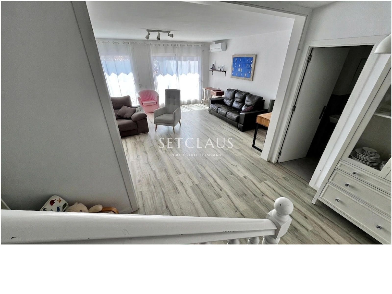 Inmueble Renovated townhouse with sea views, private garden and spacious rooms in Vilassar de Dalt foto 10