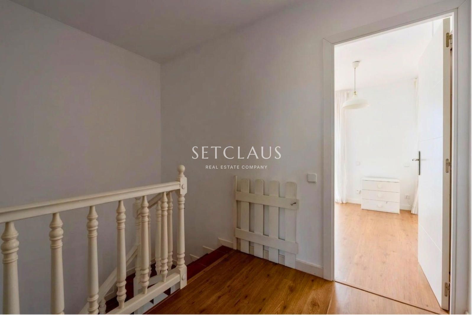 Inmueble Renovated townhouse with sea views, private garden and spacious rooms in Vilassar de Dalt foto 16