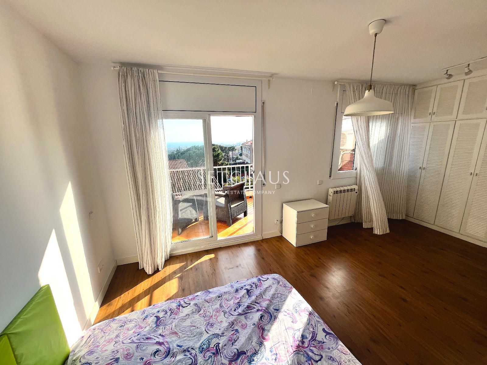 Inmueble Renovated townhouse with sea views, private garden and spacious rooms in Vilassar de Dalt foto 20