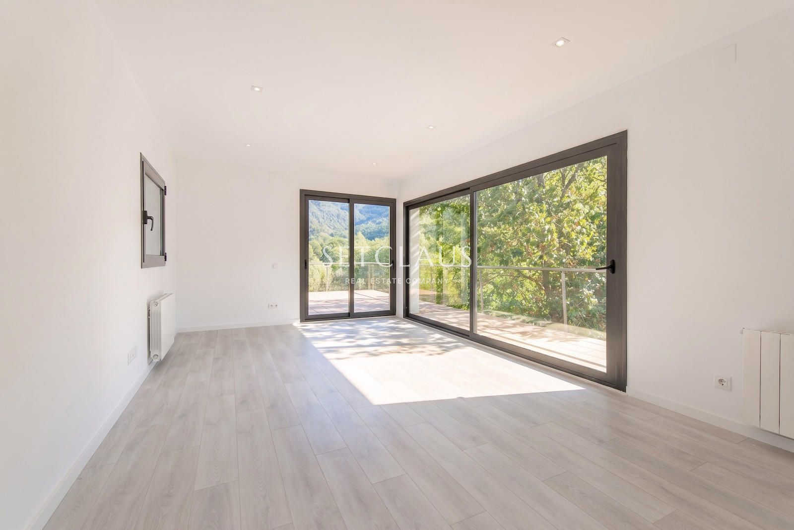 Inmueble Chalet reformado con piscina y jardín en Les Planes foto 17