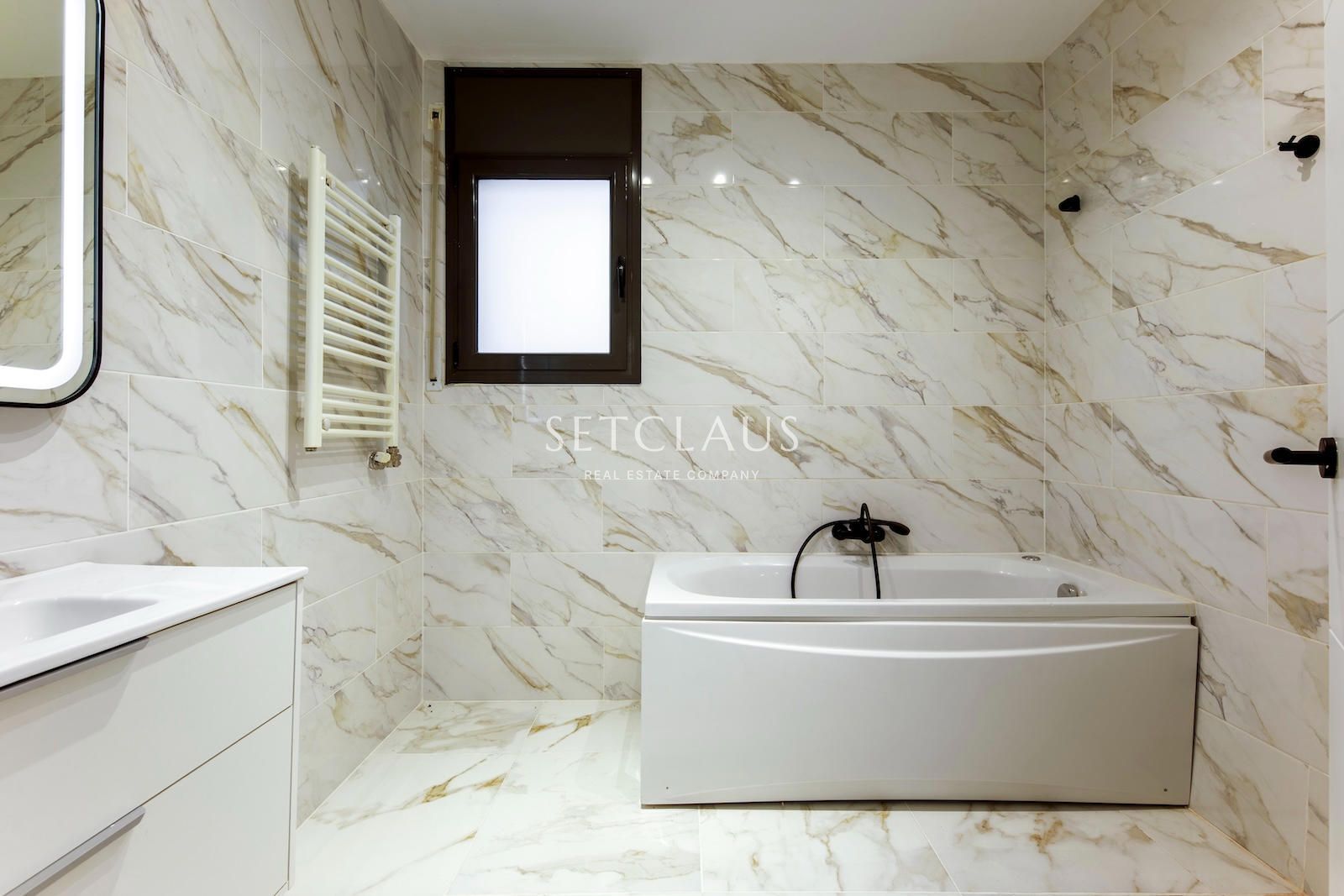 Inmueble Chalet reformado con piscina y jardín en Les Planes foto 36