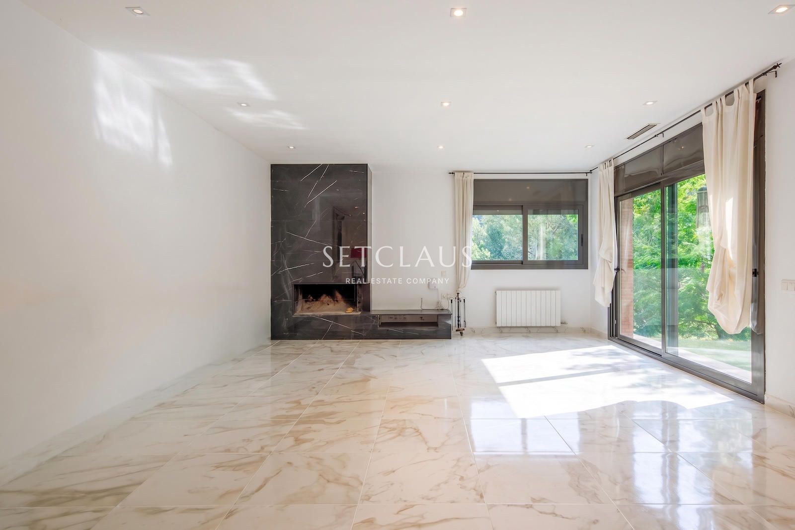 Inmueble Chalet reformado con piscina y jardín en Les Planes foto 8