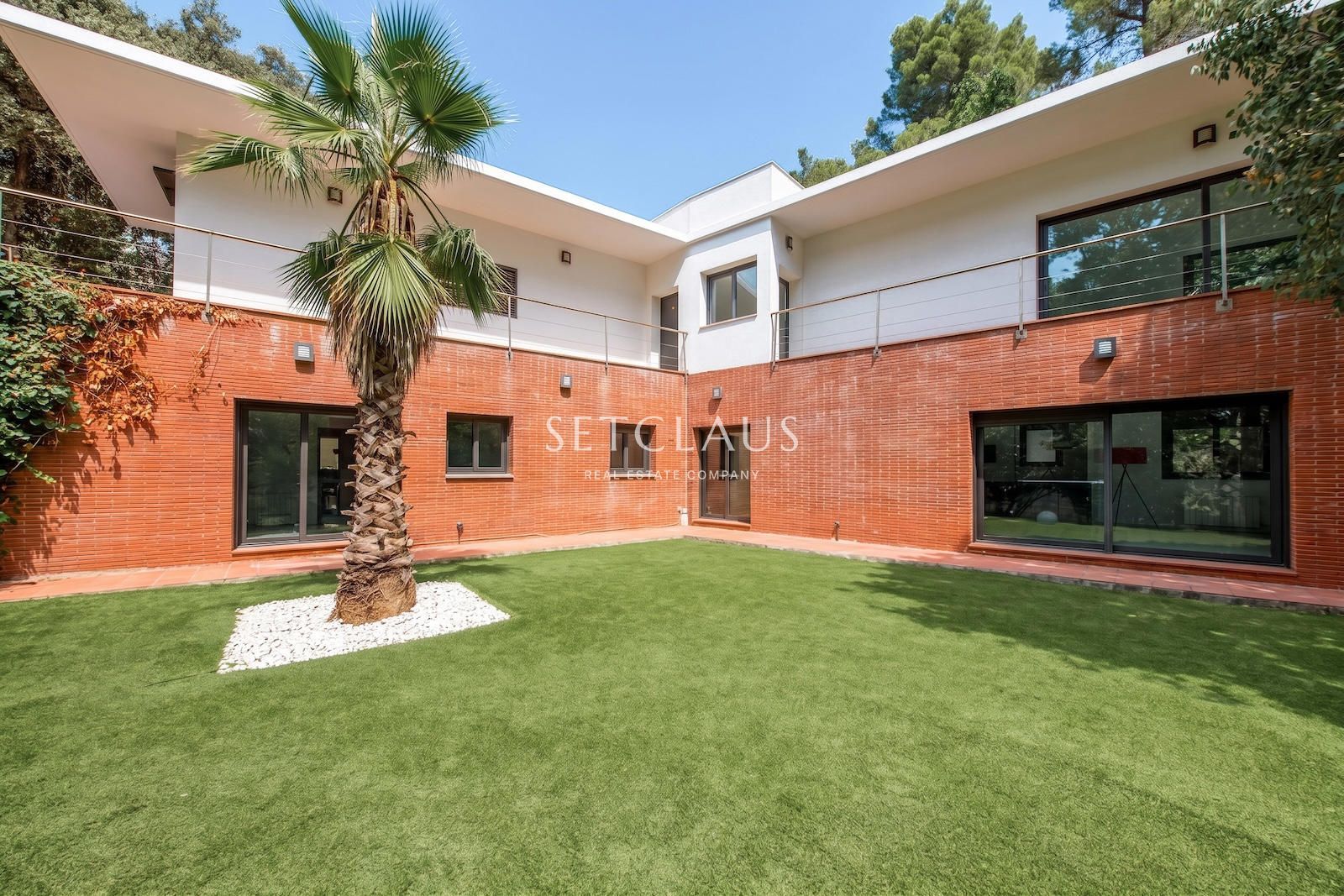 Inmueble Chalet reformado con piscina y jardín en Les Planes foto 4
