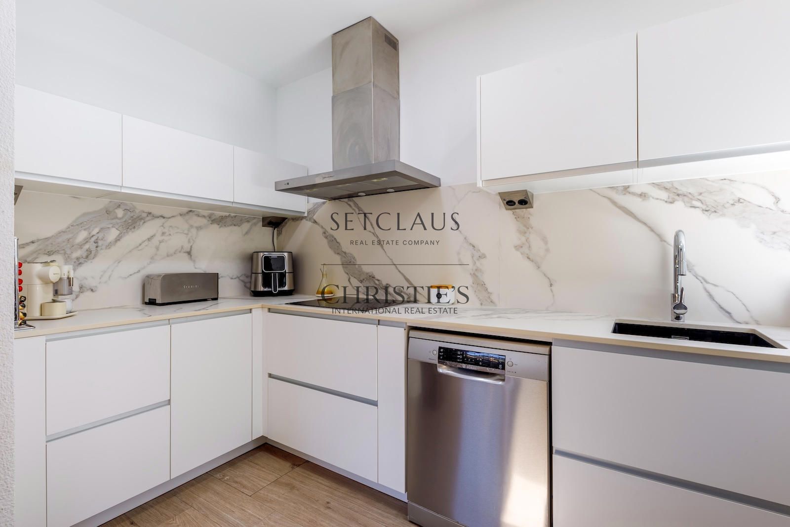 Comprar Casa independiente con piscina y privacidad junto al Golf de Vallromanes foto 15