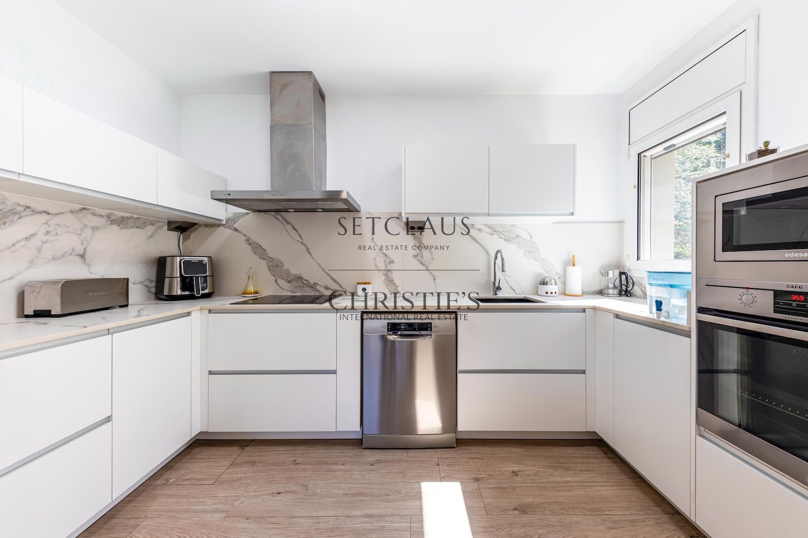 Comprar Casa independiente con piscina y privacidad junto al Golf de Vallromanes foto 16
