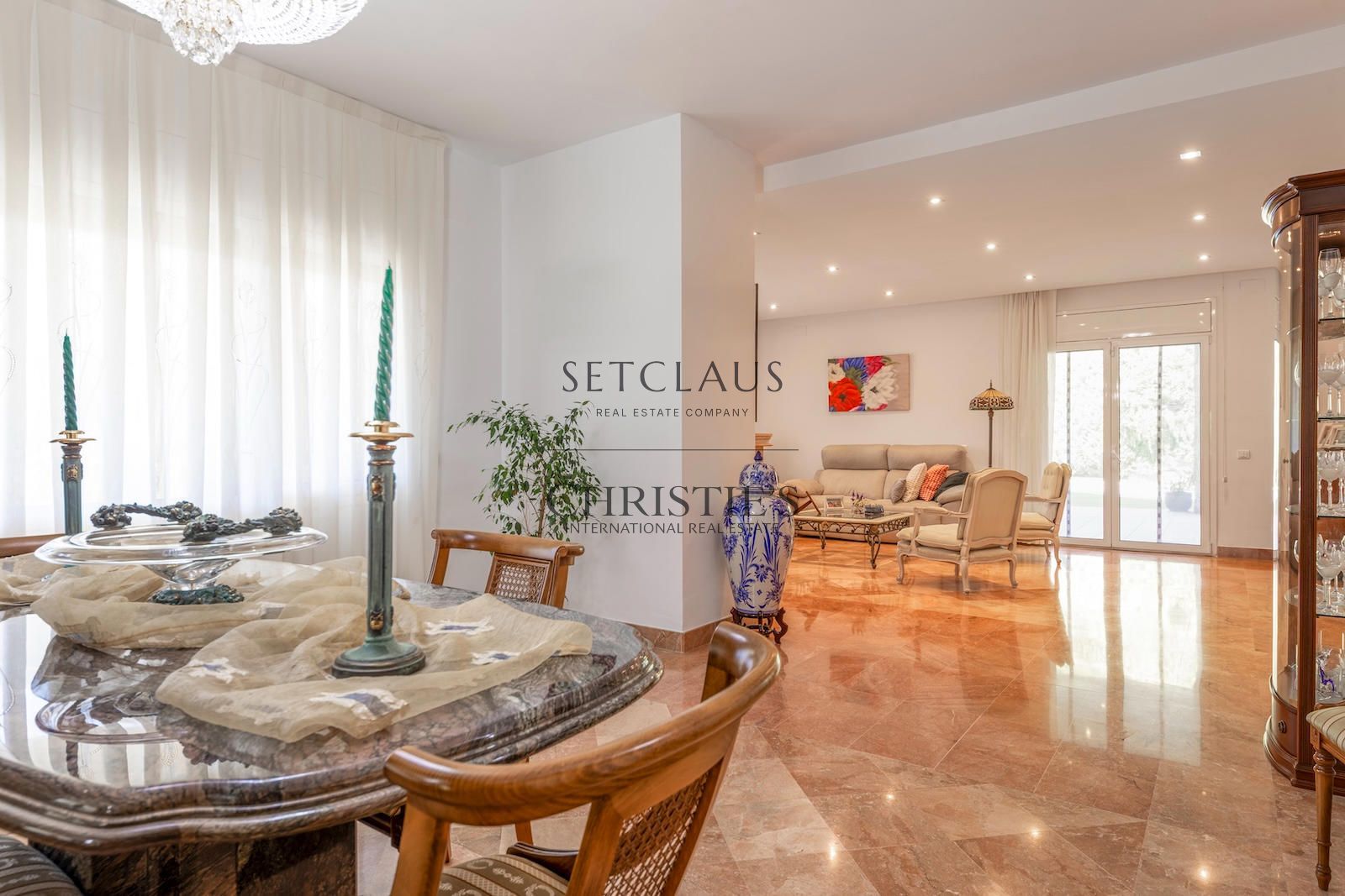 Comprar Casa independiente con piscina y privacidad junto al Golf de Vallromanes foto 7