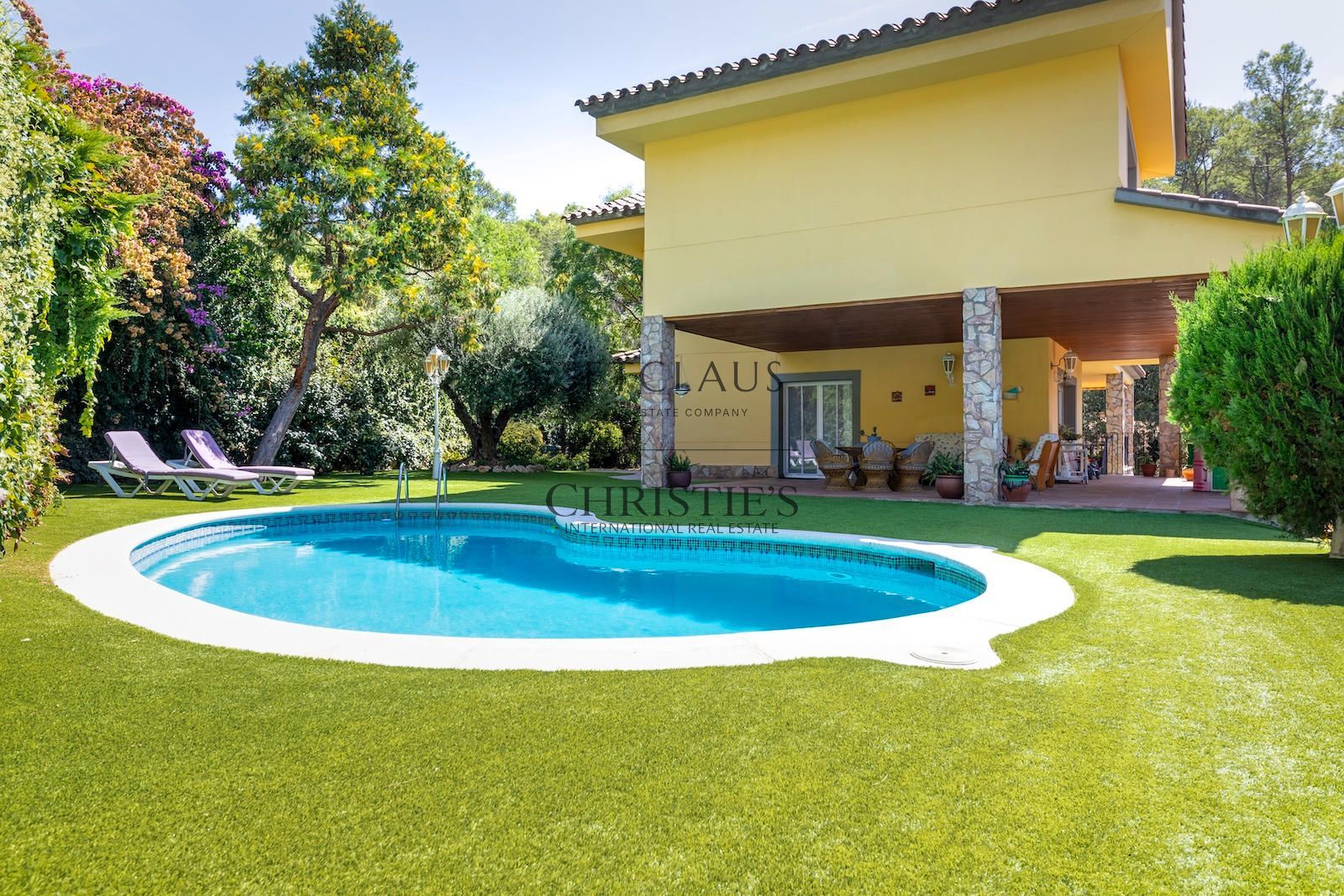 Comprar Casa independiente con piscina y privacidad junto al Golf de Vallromanes foto 1