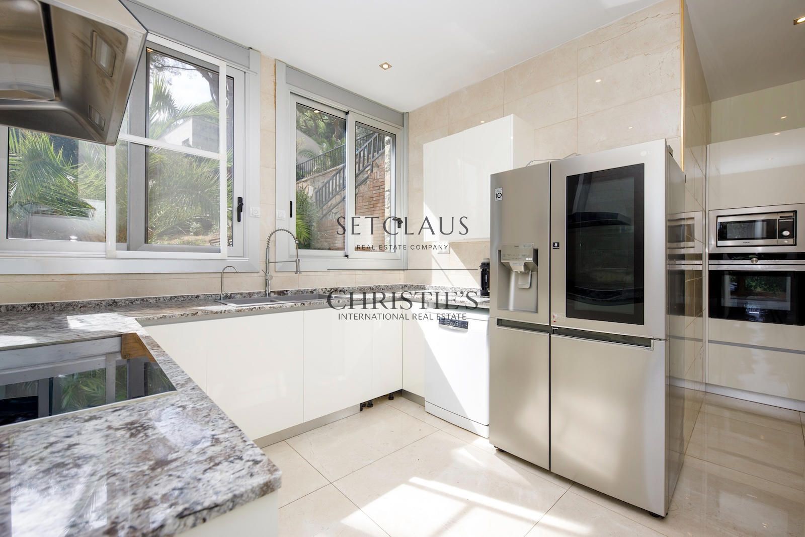 Comprar Chalet independiente con vistas al mar y licencia turística en Premià de Dalt foto 8