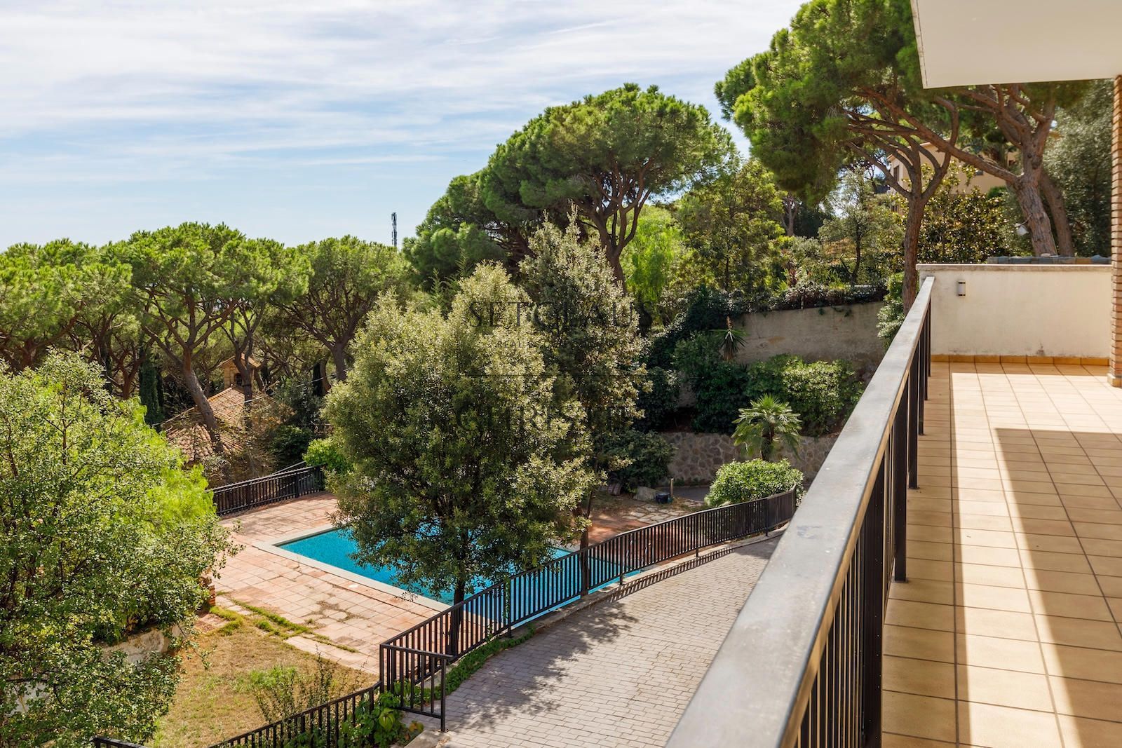 Comprar Chalet independiente con vistas al mar y licencia turística en Premià de Dalt foto 25