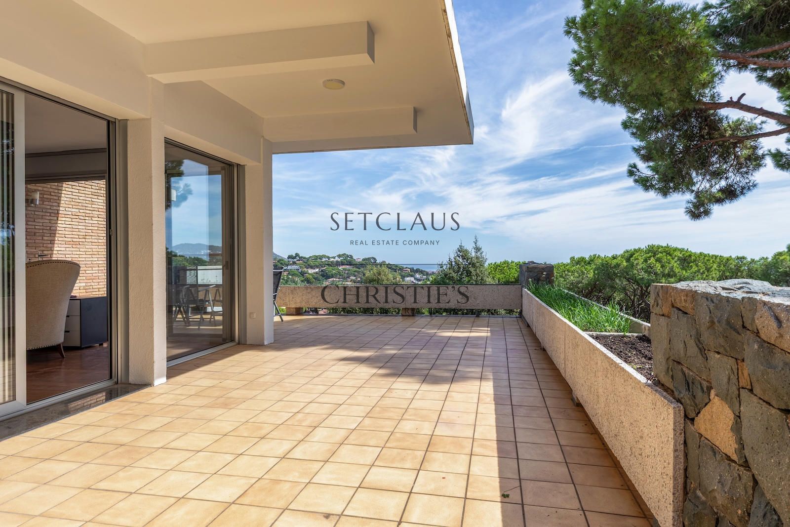 Comprar Chalet independiente con vistas al mar y licencia turística en Premià de Dalt foto 13
