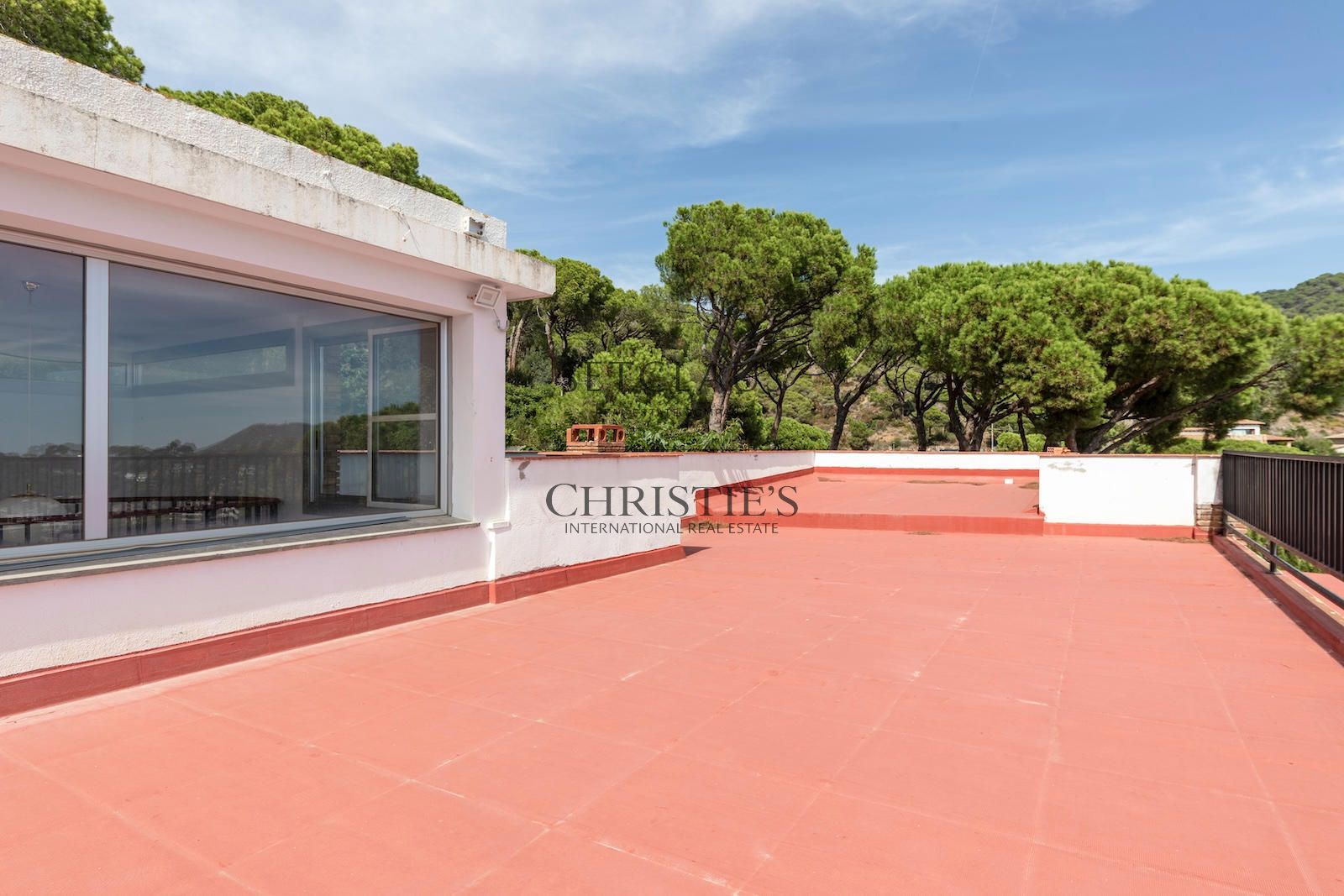 Comprar Chalet independiente con vistas al mar y licencia turística en Premià de Dalt foto 28