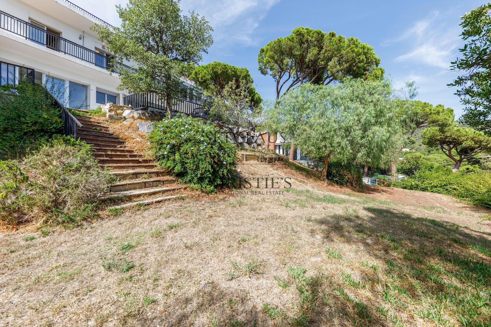 Comprar Chalet independiente con vistas al mar y licencia turística en Premià de Dalt foto 29