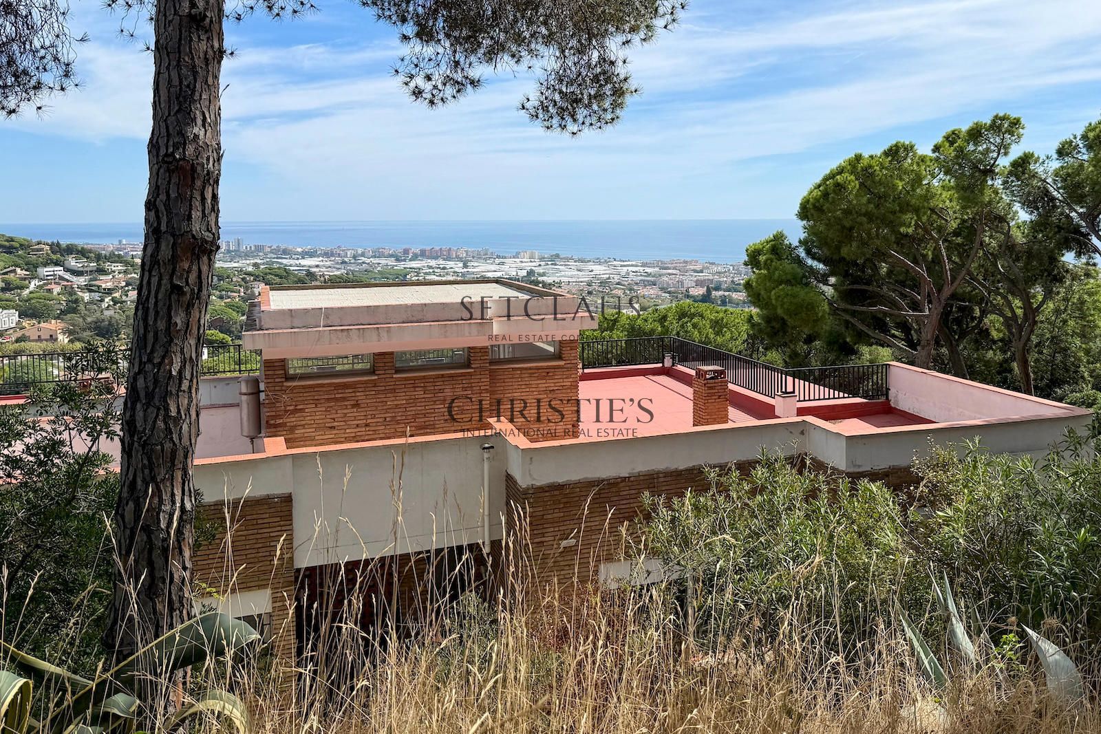 Comprar Chalet independiente con vistas al mar y licencia turística en Premià de Dalt foto 2
