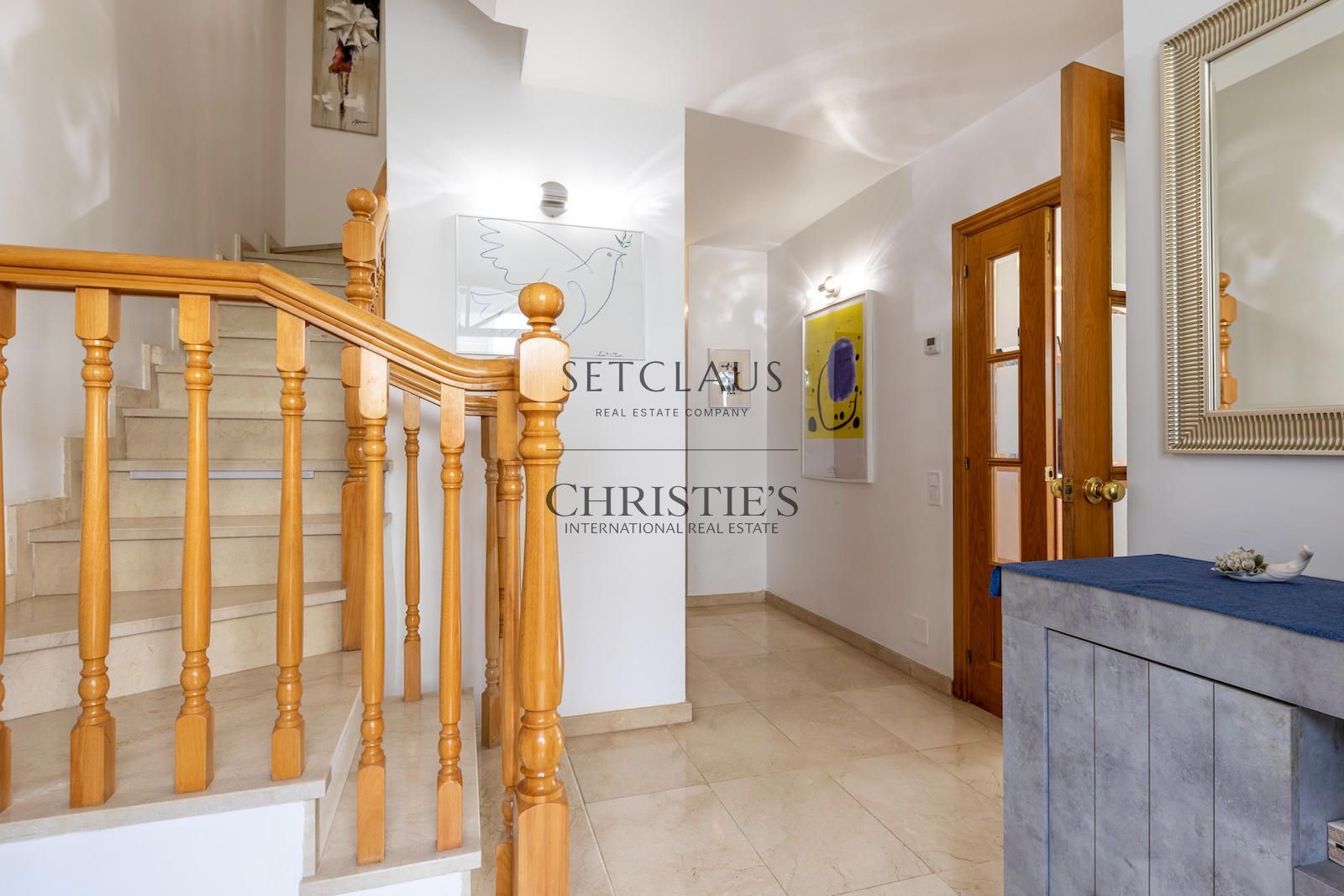 Comprar ADOSADO ESQUINERO CON PISCINA Y ASCENSOR EN PRIMERA LÍNEA DE MAR foto 16