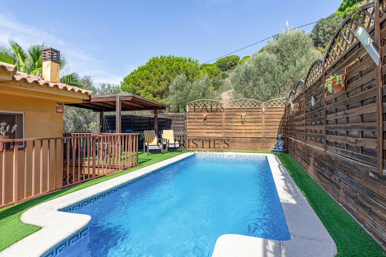 Inmueble Chalet independiente con piscina en Vilassar de Dalt foto 3
