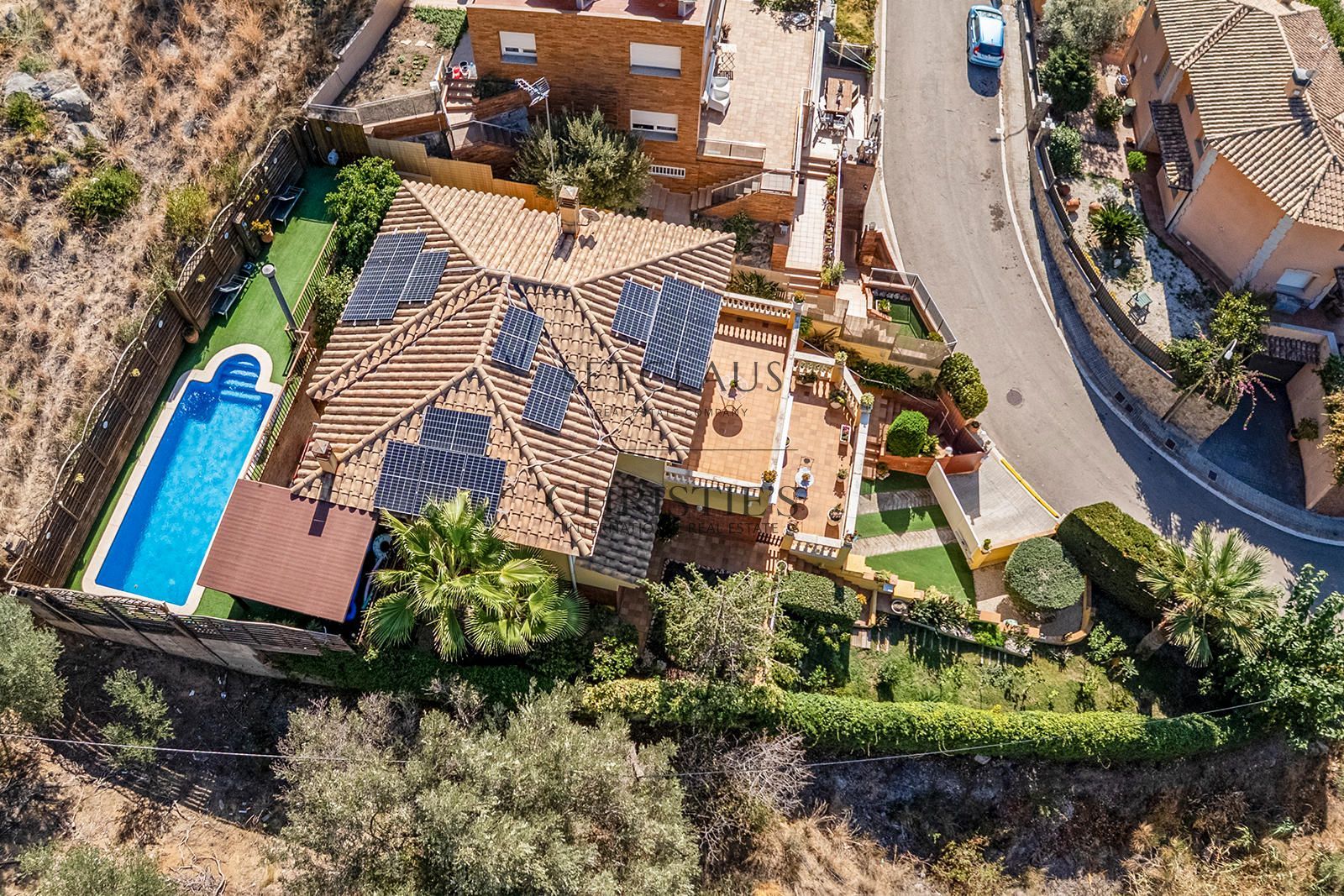 Inmueble Chalet independiente con piscina en Vilassar de Dalt foto 2